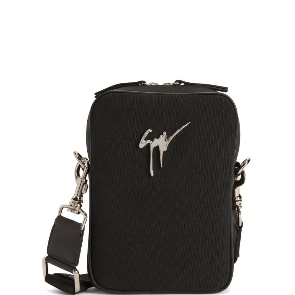 Hombre Giuseppe Zanotti Thoby