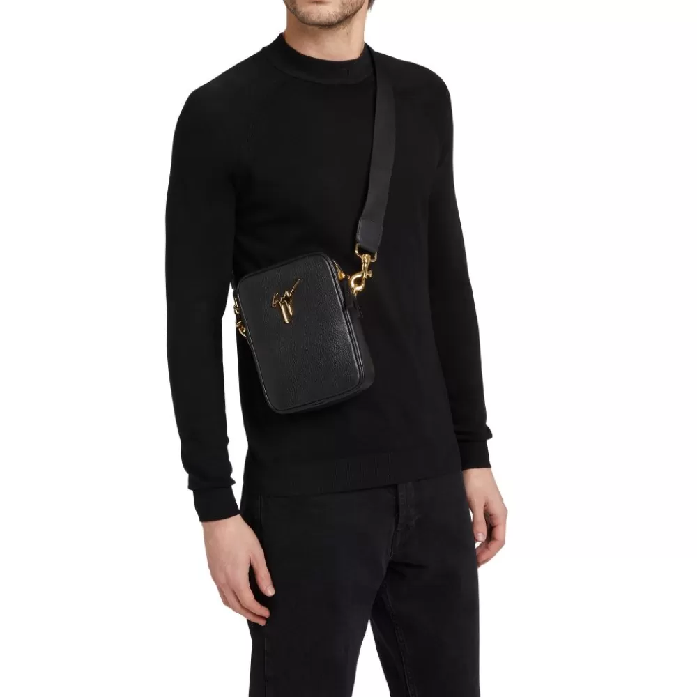 Hombre Giuseppe Zanotti Thoby